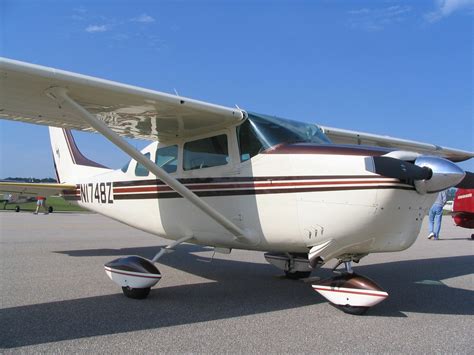 Cessna 205 - Aircrafts and Planes