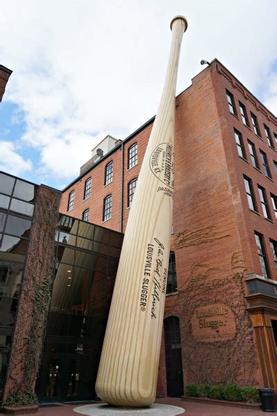 {Travel Guide} Louisville Slugger Museum & Factory - Away She Went