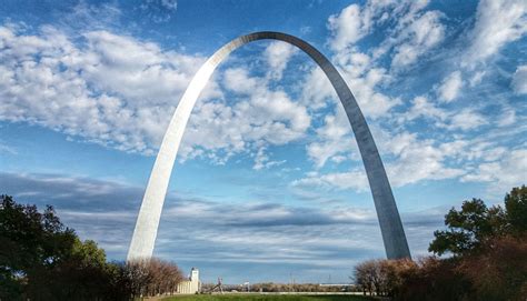 St. Louis Arch Desktop Wallpapers - Top Free St. Louis Arch Desktop Backgrounds - WallpaperAccess