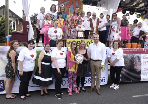 Wisbech Rose Fair is great success as sunshine brings out the crowds