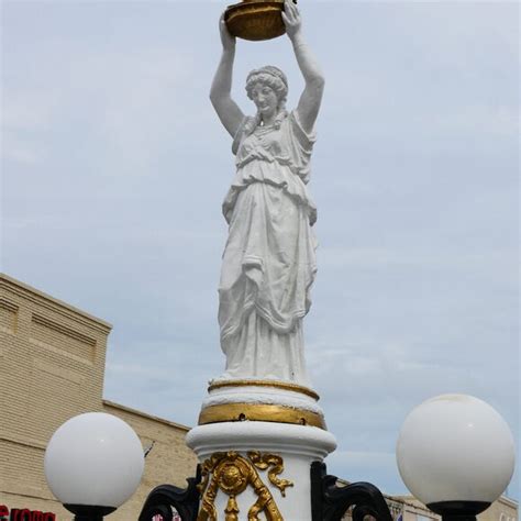 Boll Weevil Monument – Enterprise, Alabama - Atlas Obscura