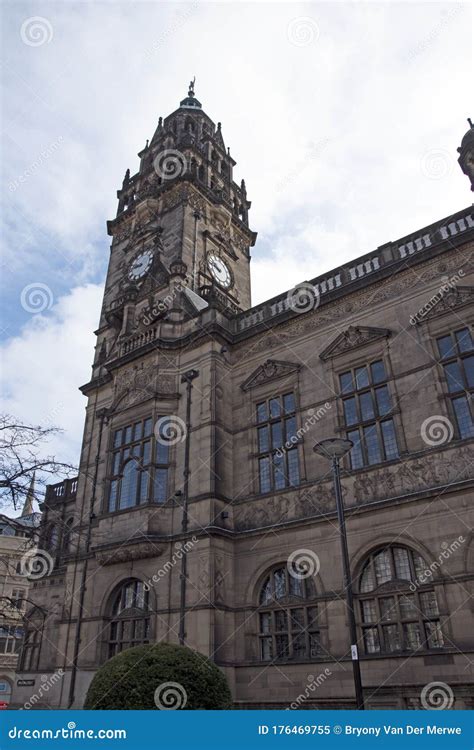 Sheffield town hall stock image. Image of clock, ancient - 176469755