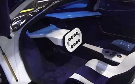 Devel 16 with 5000 Horse power Coming to rule - Dubai Auto Show 2017 - fairwheels