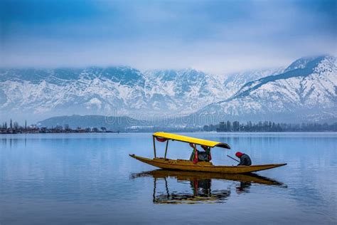 536 Dal Lake Winter Stock Photos - Free & Royalty-Free Stock Photos ...