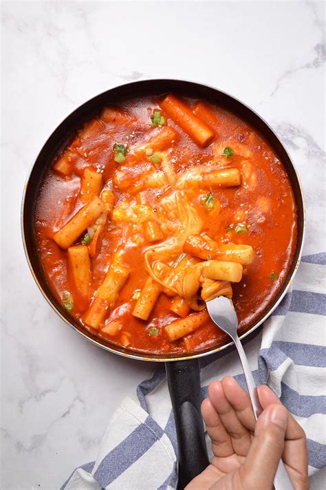 Cheese Tteokbokki - Jaja Bakes - jajabakes.com