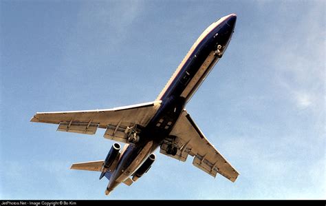 | Boeing 727-200 | United Airlines | Bo Kim | JetPhotos