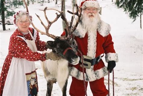 Mr And Mrs Claus Pictures, Photos, and Images for Facebook, Tumblr, Pinterest, and Twitter