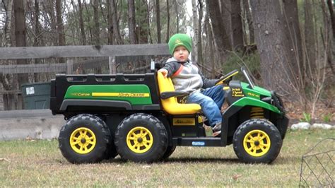 PEG PEREGO JOHN DEERE GATOR 6x4 RIDE-ON VEHICLE FOR KIDS - YouTube