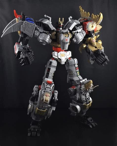 Volcanicus (complete combiner pic) | Page 10 | TFW2005 - The 2005 Boards