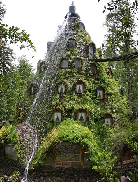 Montana Magica Lodge: Amazing rainforest hotel shaped like a volcano ...