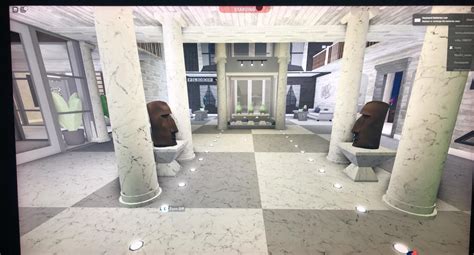 Mansion lobby what do you guys think? : r/Bloxburg