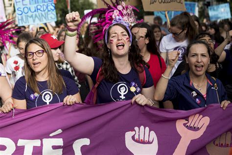 Huge turnout for women’s strike in Switzerland - SWI swissinfo.ch