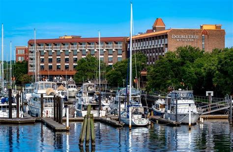 DOUBLETREE BY HILTON NEW BERN - RIVERFRONT $93 ($̶1̶1̶7̶) - Updated 2021 Prices & Hotel Reviews ...