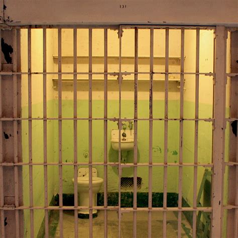 File:Alcatraz Island - prison cells cropped.jpg - Wikipedia
