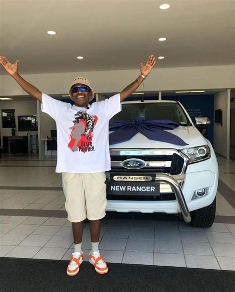 Big Xhosa shows off his new car - News365.co.za