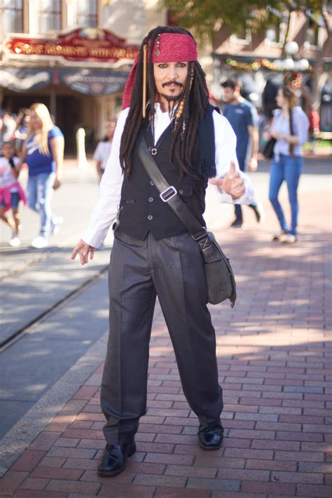 Thousands show off their most stylish outfits for Dapper Day at Disneyland