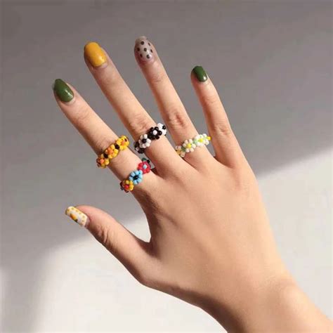 Braided Rings Flowers Beads | Harajuku | Diy beaded rings, Beaded jewelry, Beaded jewelry diy