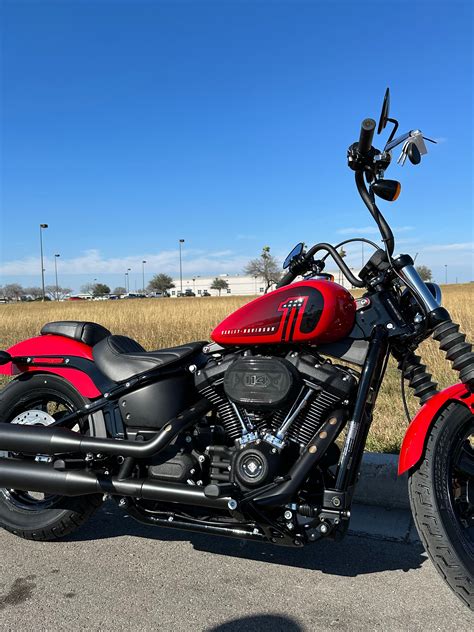 New 2023 Harley-Davidson Street Bob in Corpus Christi #017467 | Corpus Christi Harley-Davidson®