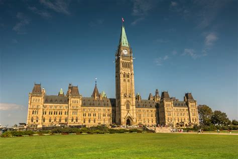 7 of the Most Famous Monuments in Canada – Big 7 Travel