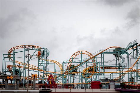 This is my favorite ride at the Santa Cruz Beach Boardwalk. The Undertow! I definitely wish it ...