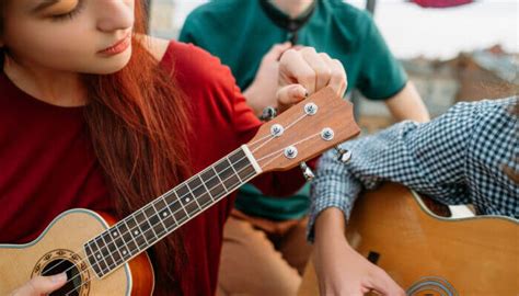 The Super Simple Ukulele Tuning Guide for Beginners