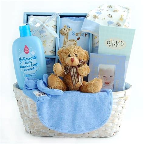 newborn baby gift | Creative baby shower gifts, Baby shower gift basket ...