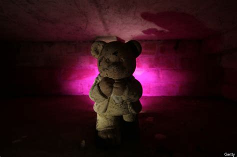 16 Of The Creepiest Photos Of Teddy Bears (PHOTOS) | HuffPost Entertainment