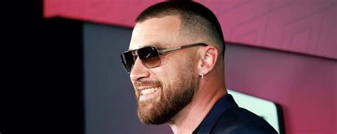 Travis Kelce Reveals His Favorite Taylor Swift Song - American Songwriter