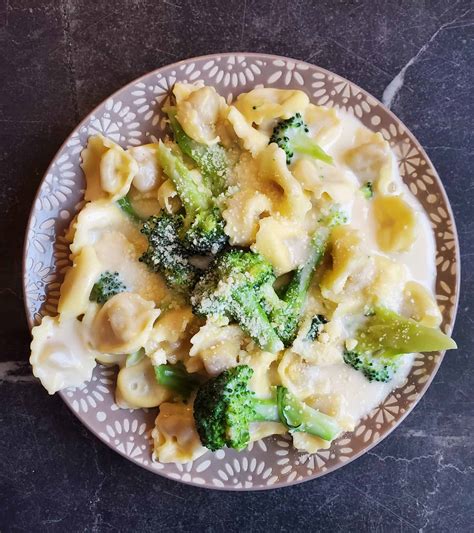 Creamy Cheesy Broccoli Pasta