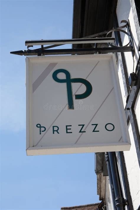 Prezzo Italian Style Restaurant Exterior Shot Showing Company Branding ...