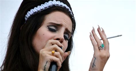 9 Things In Lana Del Rey's "Video Games" Music Video That You Totally ...