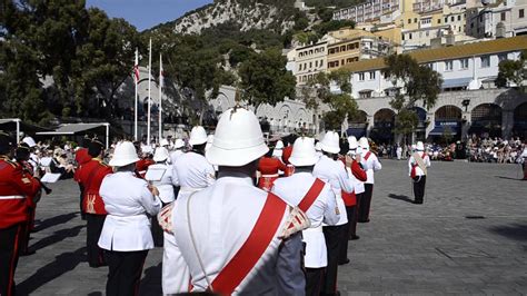 Gibraltar: Royal Gibraltar Regiment Band - YouTube