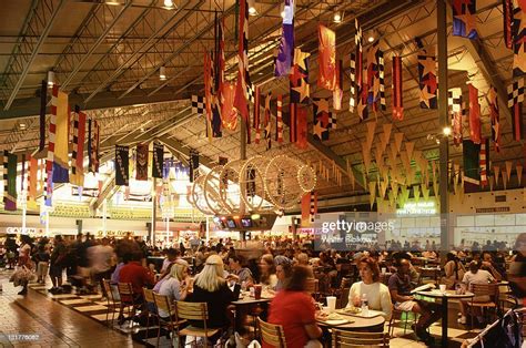 Food Court Sawgrass Mills Outlet Mall Fl High-Res Stock Photo - Getty ...