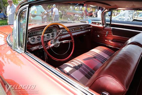 1960 Pontiac Bonneville pictures