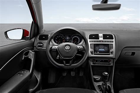 2014 Volkswagen Polo Facelift Interior and Updated Tech Revealed - autoevolution
