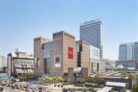 Shinsegae Department Store’s Gangnam branch records over W2tr in annual sales