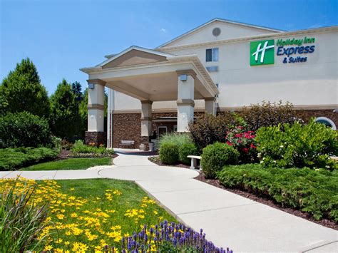 Hotels in Allentown, PA near Dorney Park | Holiday Inn Express & Suites Allentown West