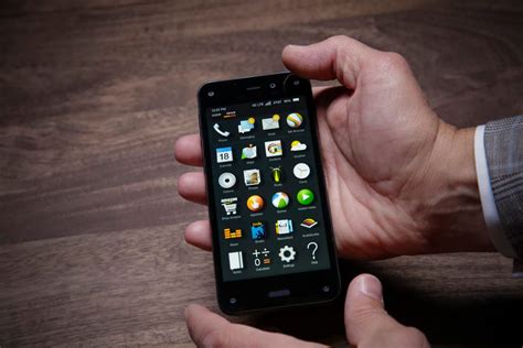 Going hands-on with the Amazon Fire Phone (pictures) - CNET