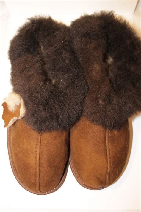 Men’s Genuine Sheepskin Slippers, 100% Real Fur | Sheepskin slippers, Slippers, Real fur