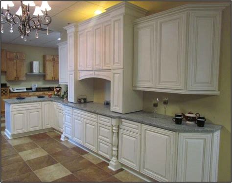 Kitchen Backsplash Ideas With Antique White Cabinets - Cabinet : Home Decorating Ideas #YXkMlmBewg