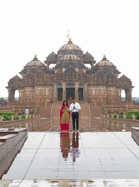 UK Prime Minister Rishi Sunak Visits BAPS Swaminarayan Akshardham, Delhi, India