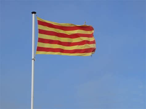 Old catalonian flag Free Photo Download | FreeImages