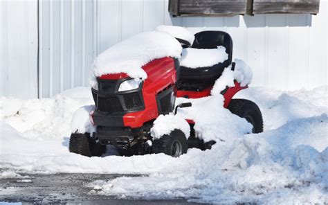 Winterizing a Riding Lawn Mower or Zero Turn (How to Do It)