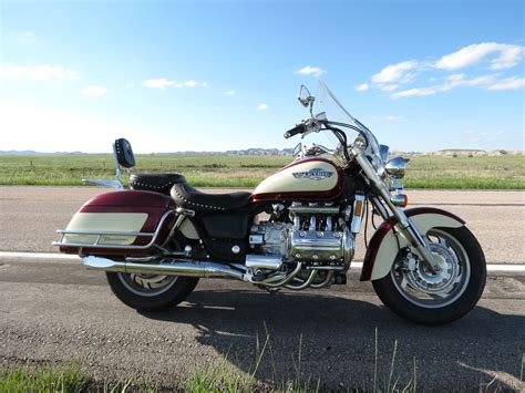 My baby, 1998 Honda Valkyrie Tourer : roastmyride