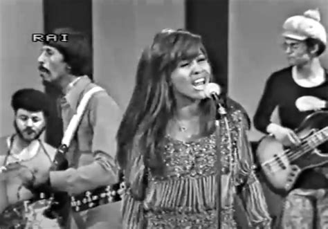 Tina Turner (RIP) Delivers a Blistering Live Performance of "Proud Mary" on Italian TV (1971 ...