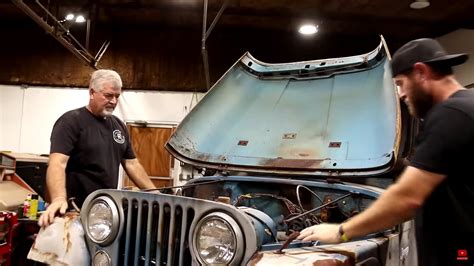 Silent Restoration of CJ-5 Jeep Reveals V8 Surprise in Peak Shape After ...