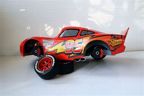 Schuco 1/18 Lightning McQueen - DX TV | Movie Models - DiecastXchange.com Diecast Cars Forums