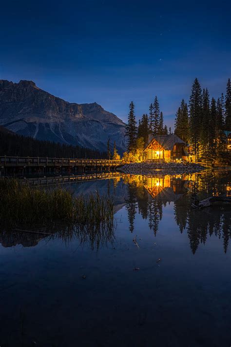 Emerald Lake Lodge Photograph by Ti Wang - Fine Art America