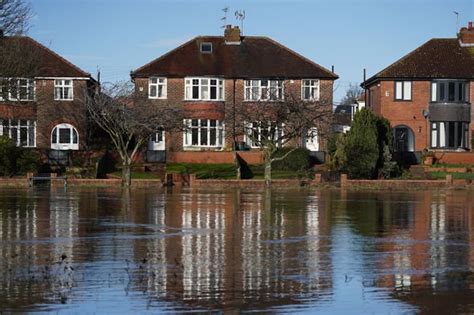 UK storm damage: Manchester, London, Wales hit by 70mph winds - pictures | Weather | News ...