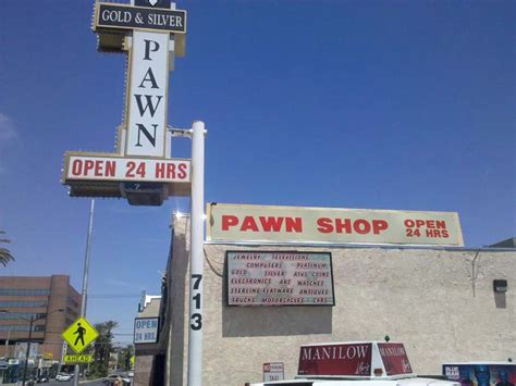 jk0.org » Standing outside the Gold and Silver Pawn Shop